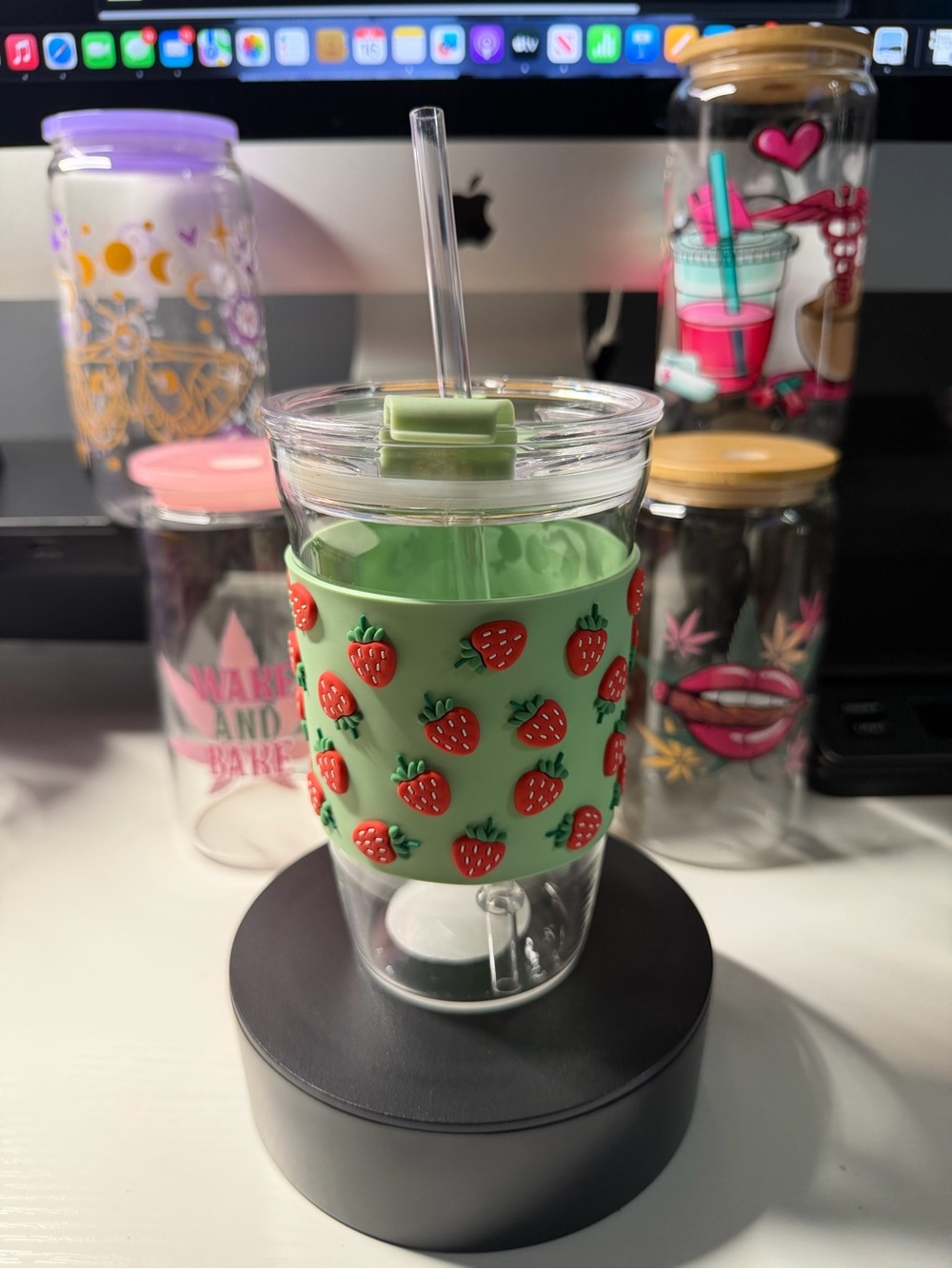 Strawberry Grip Glass Tumbler